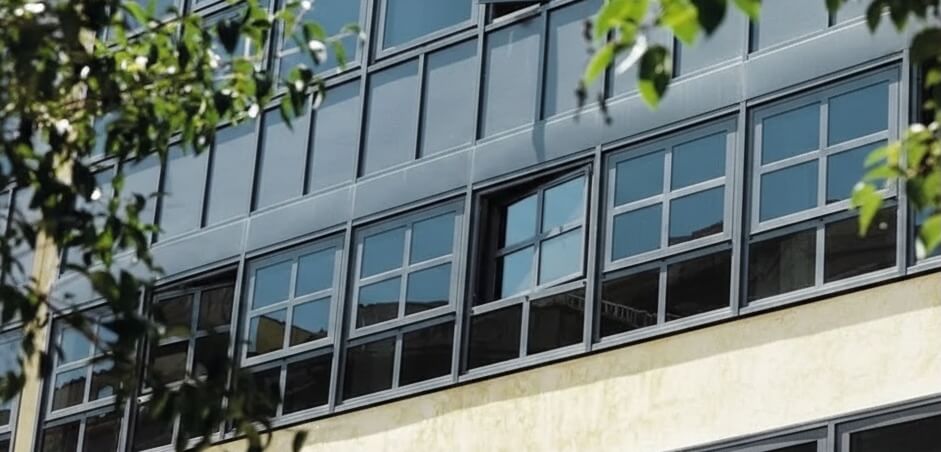 Vertical Pivot Windows